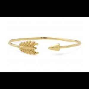 Stella & Dot Gilded Arrow Bangle